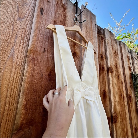 Ivory Cream Sleeveless Bow Low-Back Midi Dress 🌿 - Picture 6 of 11